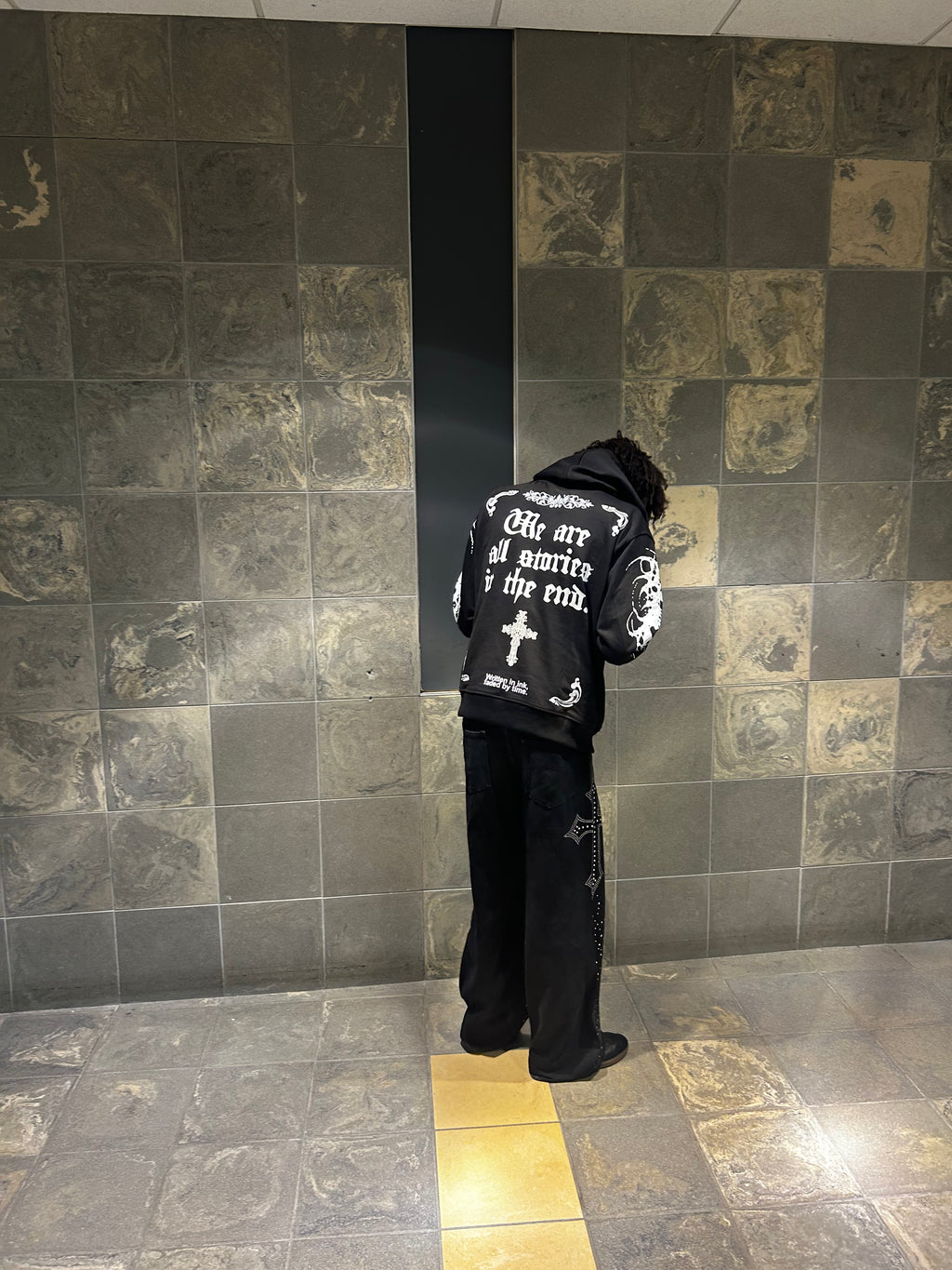 Imperium black zip up